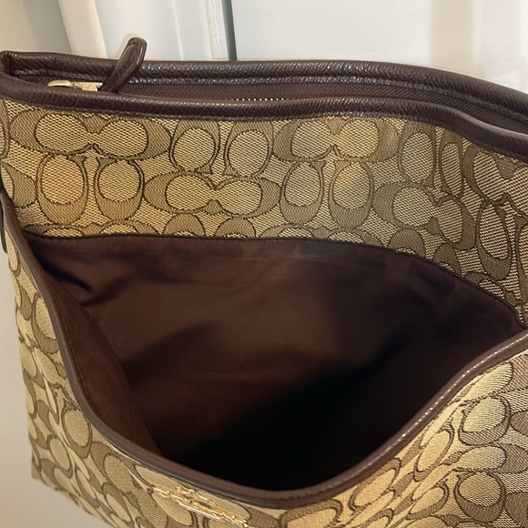 Coach | Signature shoulder crossbody canvas bag - Picture 9 of 16